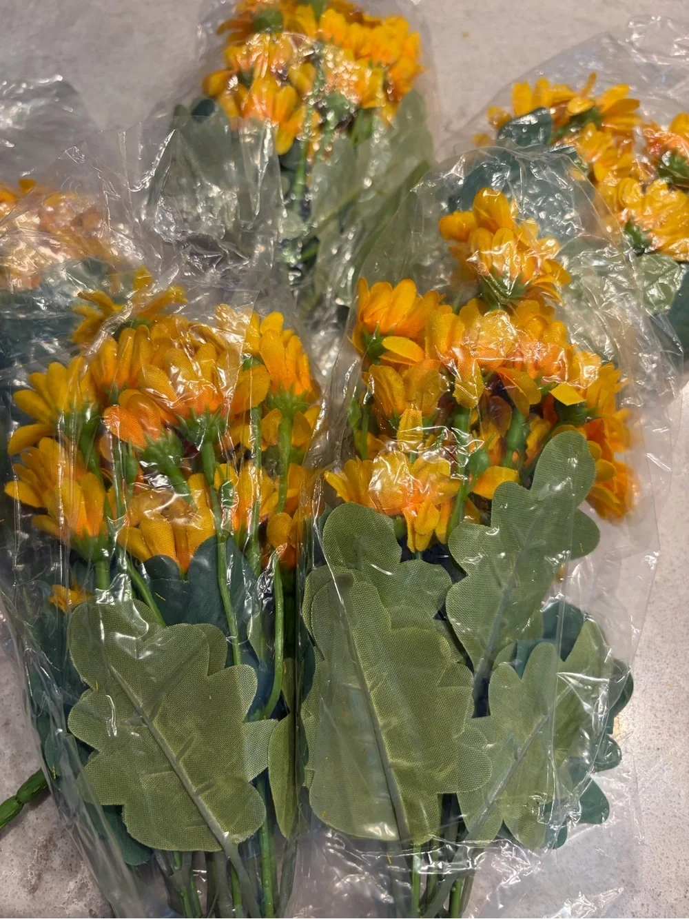Source Unknown NWT Bright Yellow Mums Artificial Floral Bundle Of 10